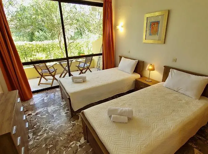 Alexandra 7 Apartment