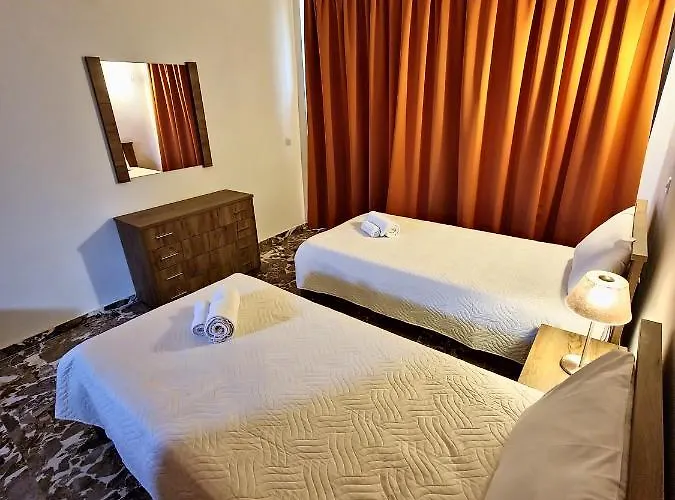 Alexandra 7 アパート